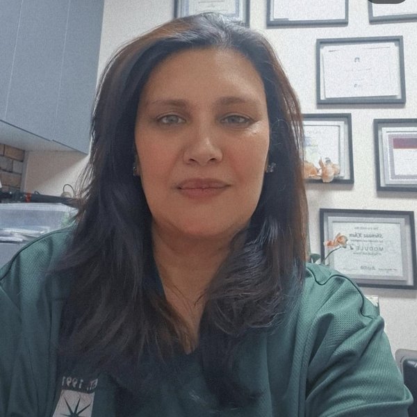 Shenaaz Khan